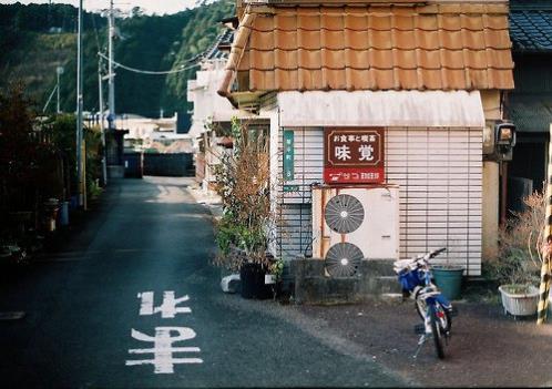 伤感的签名让人想哭(生活有的时候很疯狂…)