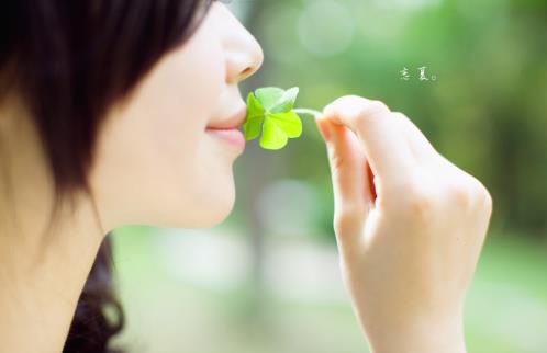 情侣羊年祝福语：天天有余岁岁今朝…